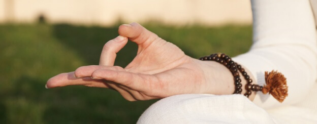 trisula mudra